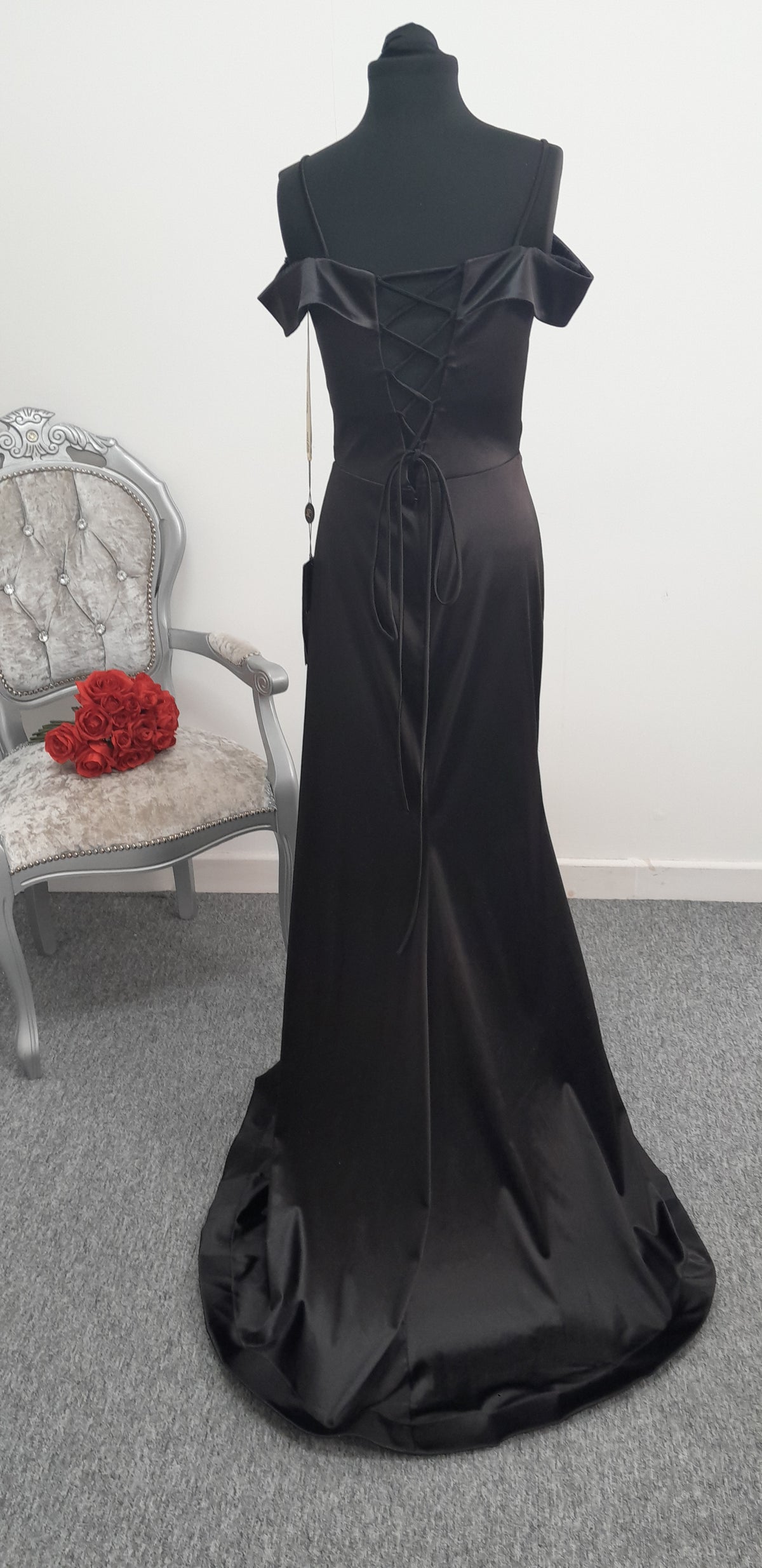 Elegant Black Off-Shoulder Evening & Prom Dress – Size S