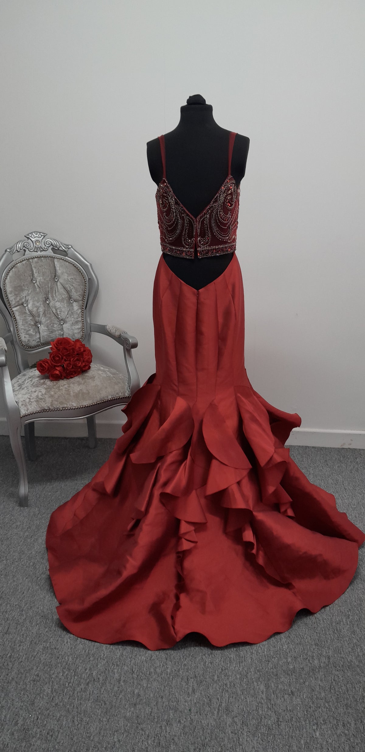 Stunning Red Beaded Ruffled Mermaid Evening & Prom Dress – Size UK 12