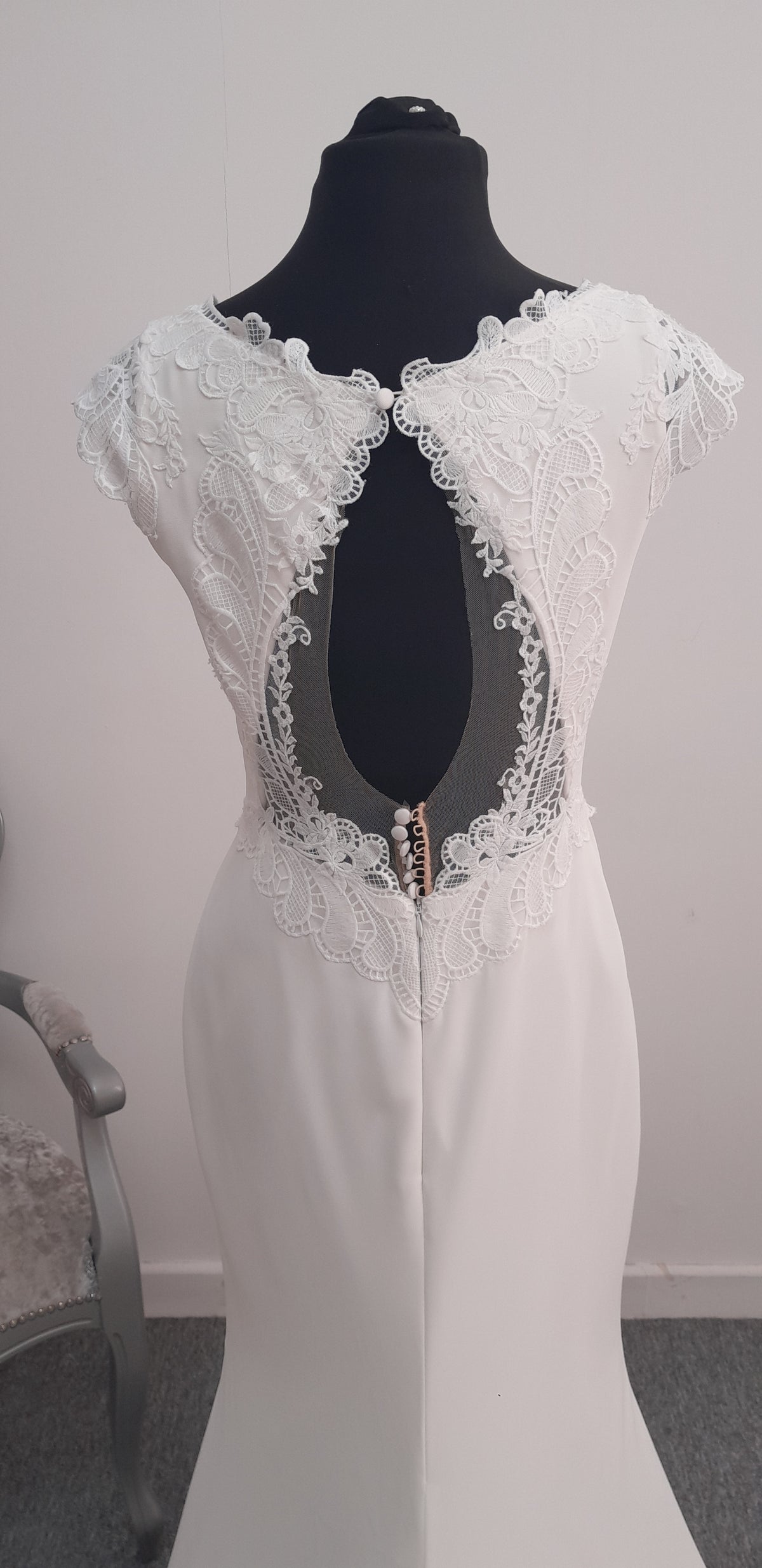 Angela Bianca ivory chiffon wedding dress EU 42, UK 12