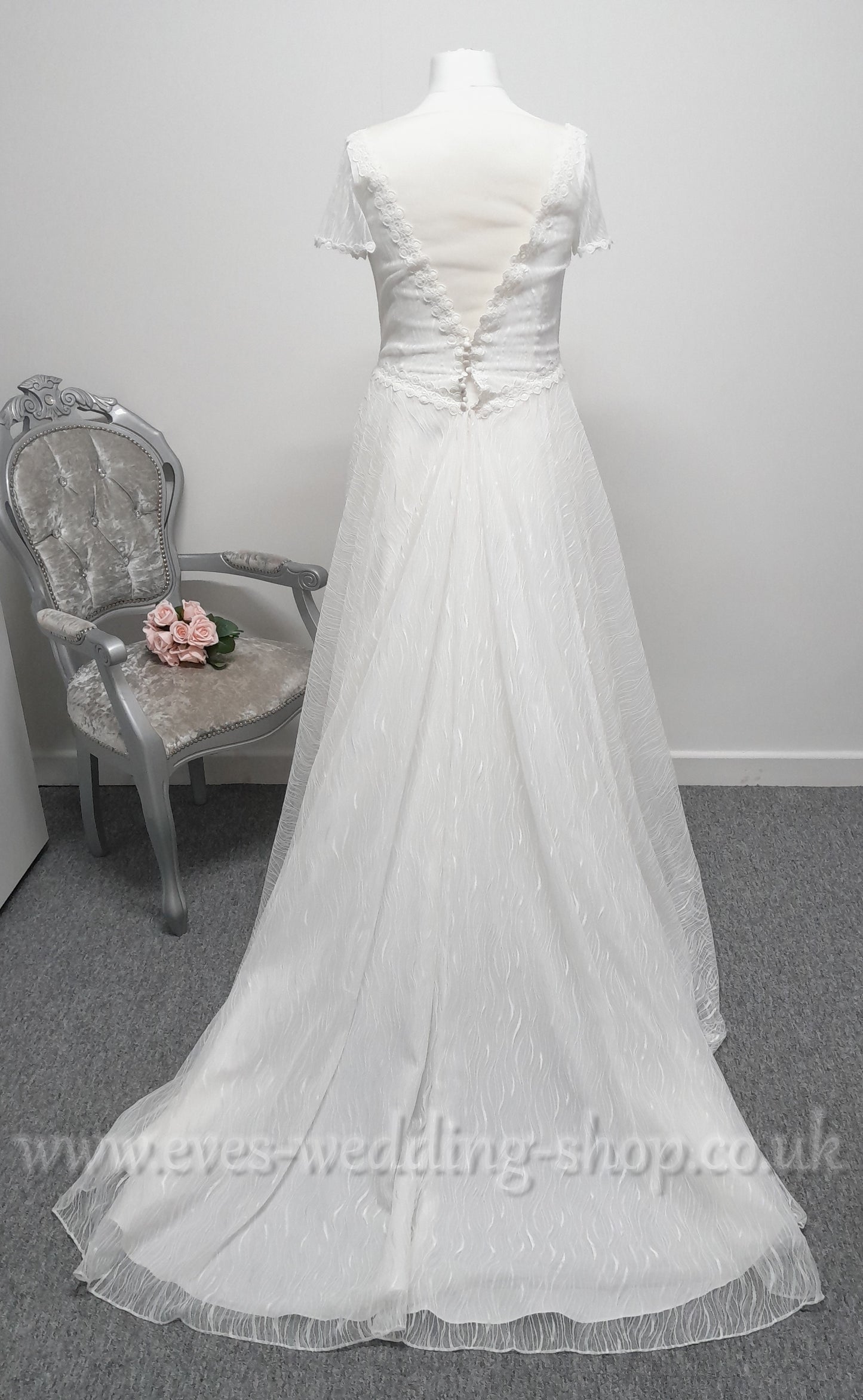 Callista ivory wedding dress with cap sleeves UK 18