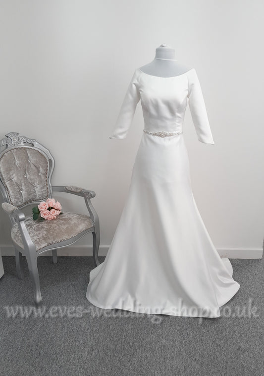 Romantica ivory wedding dress with 3/4 sleeves UK size 8