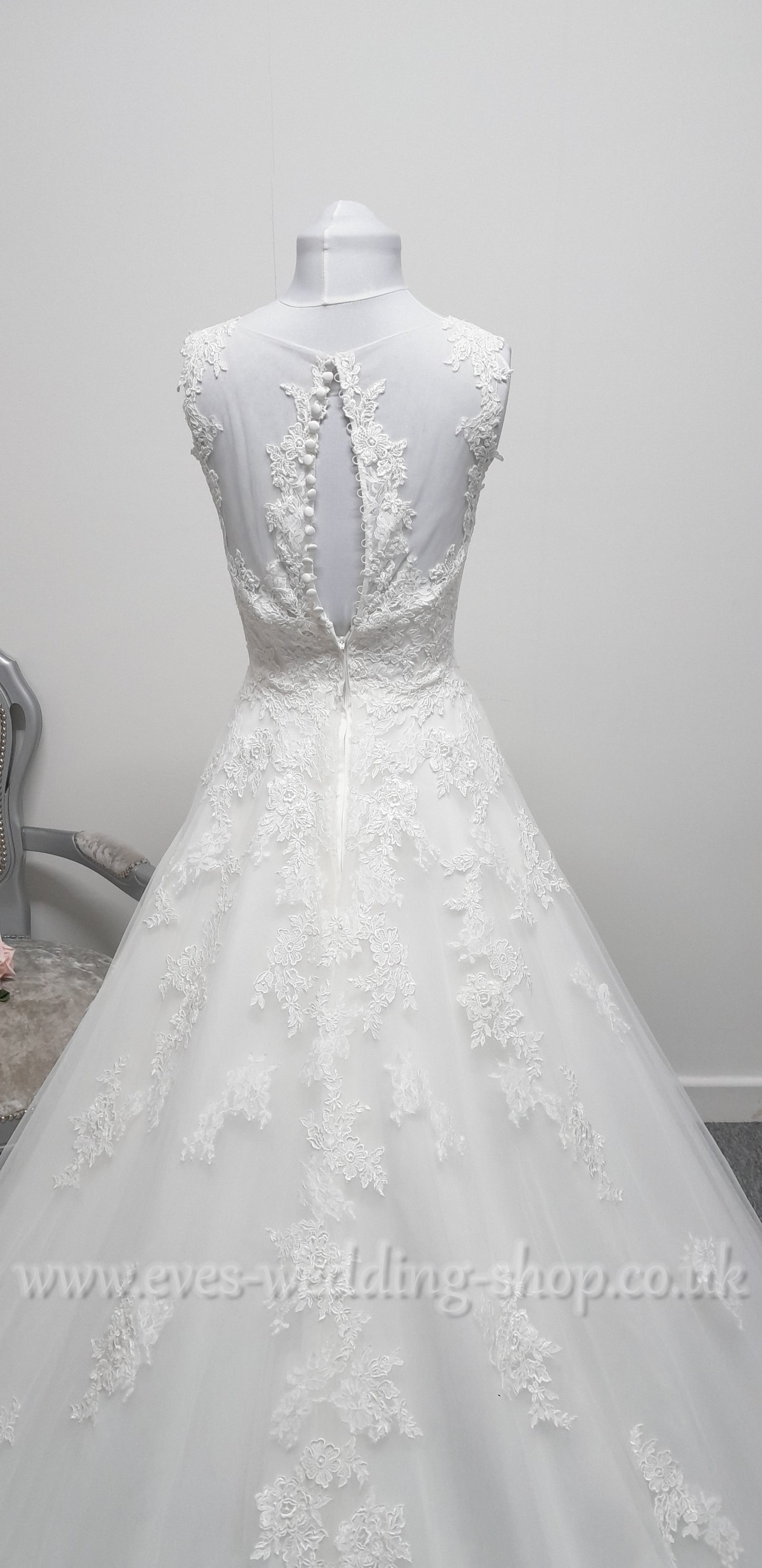 Charlotte Bridal ivory wedding dress UK size 6