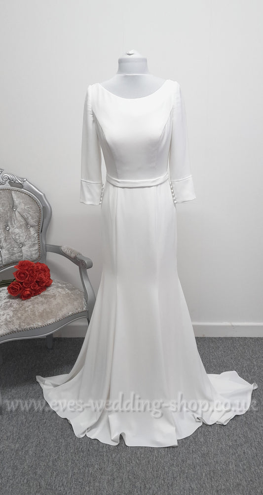 Georgia bridal crepe ivory wedding dress with 3/4 sleeves UK 10