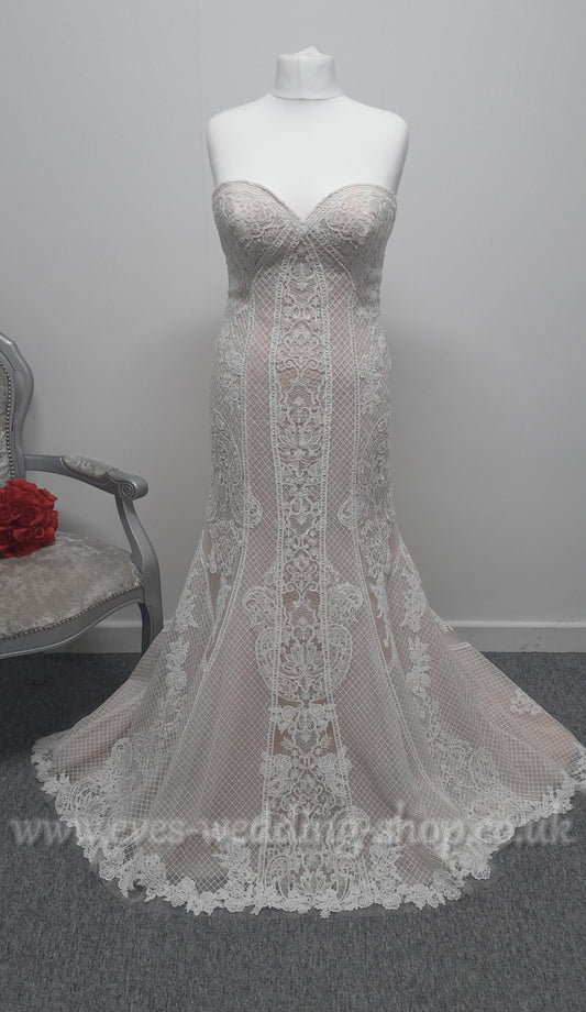 Ivory champagne wedding dress UK 16