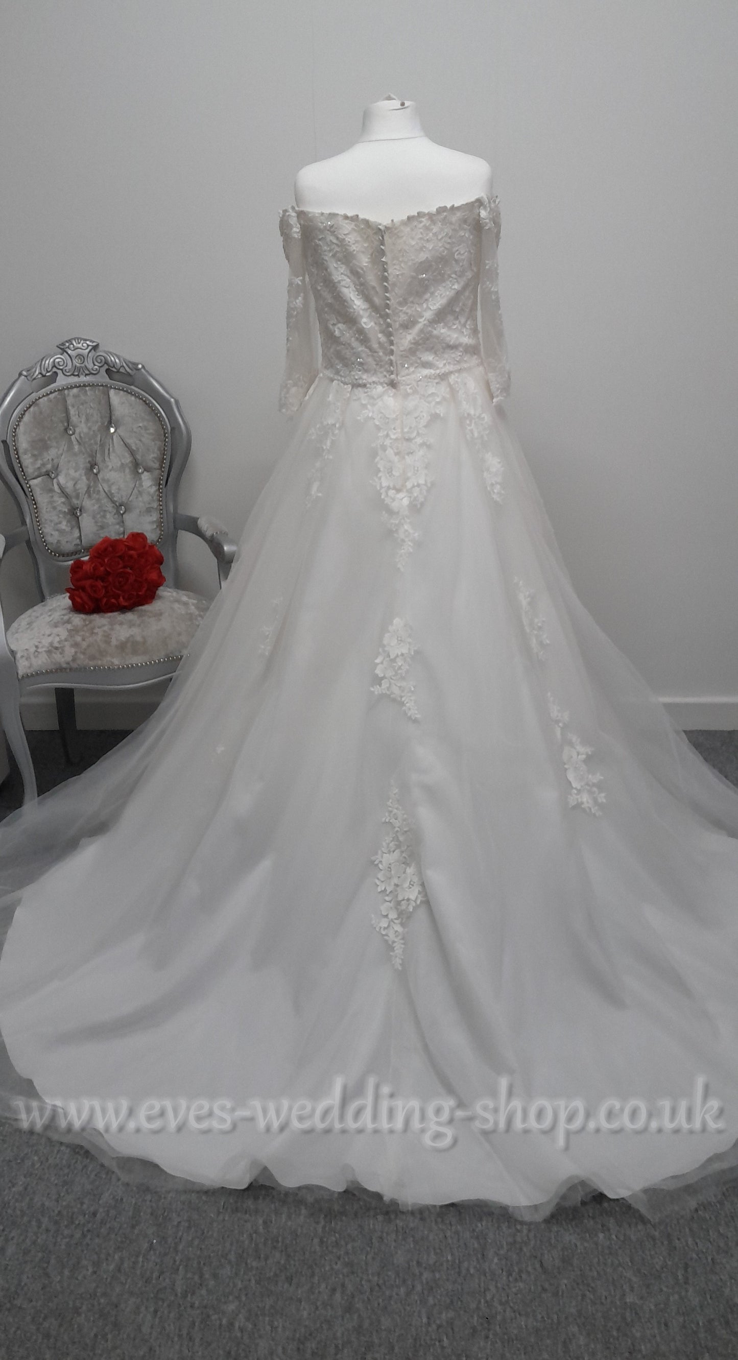 Romantica ivory wedding dress with sleeves UK 16