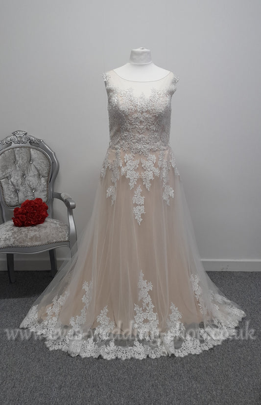 Romantica ivory rum pink wedding dress UK 22
