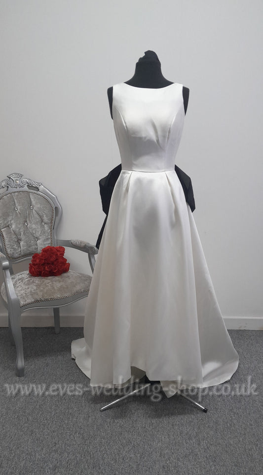 Freda Bennet ''Madison'' high low wedding dress UK 6