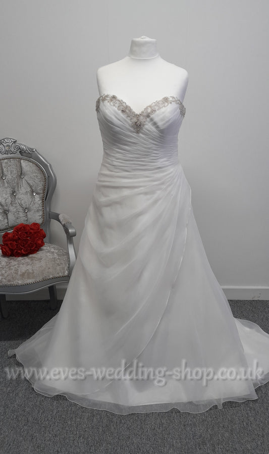 Beautiful brides by Special day ivory organza wedding dress UK 24