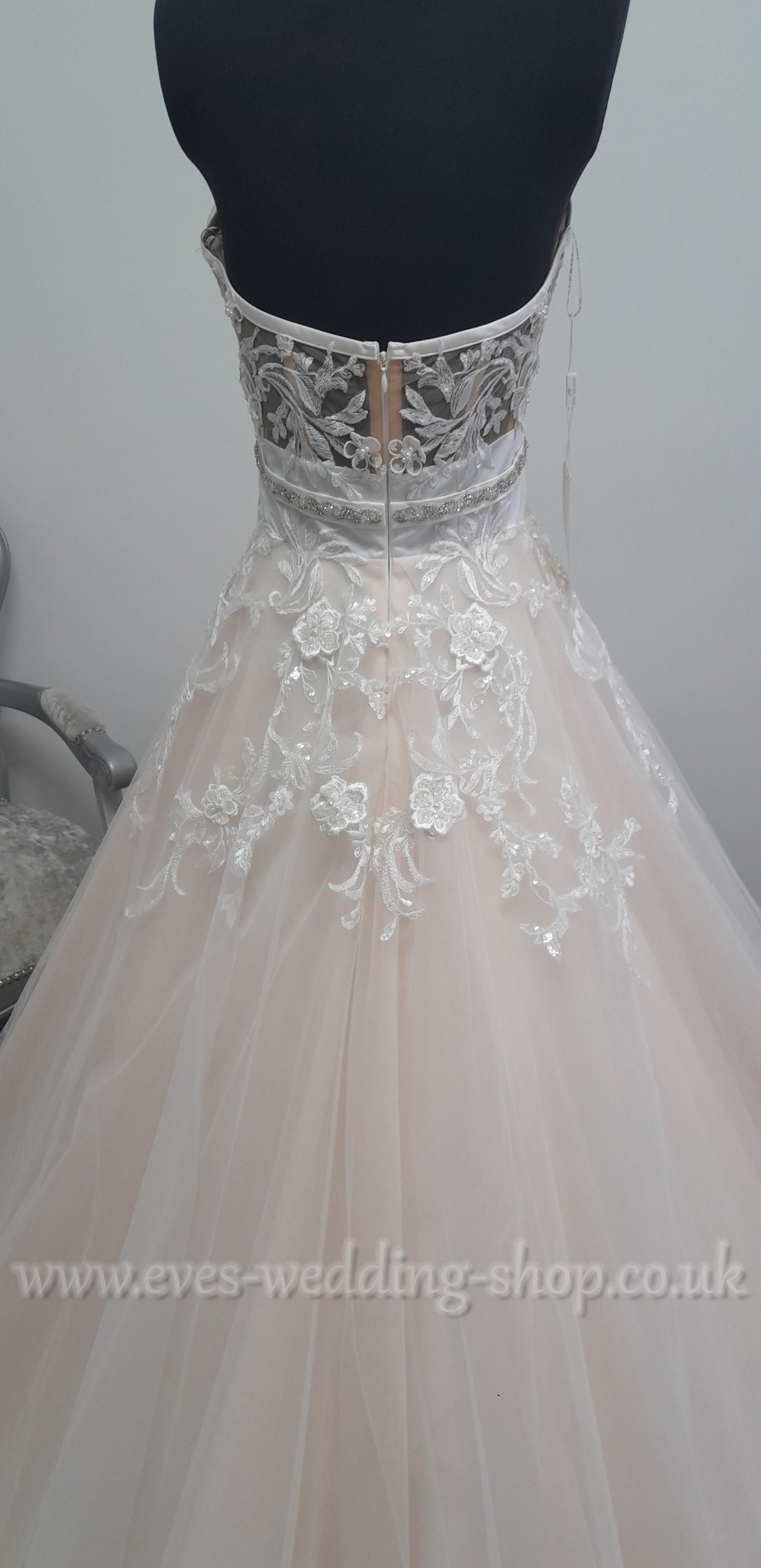 Tina Valerdi powder rose colour wedding dress EU42, UK 14