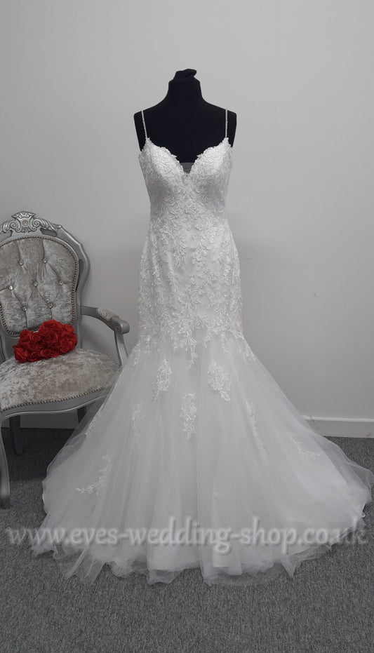 Rebecca Ingram ivory wedding dress UK 12