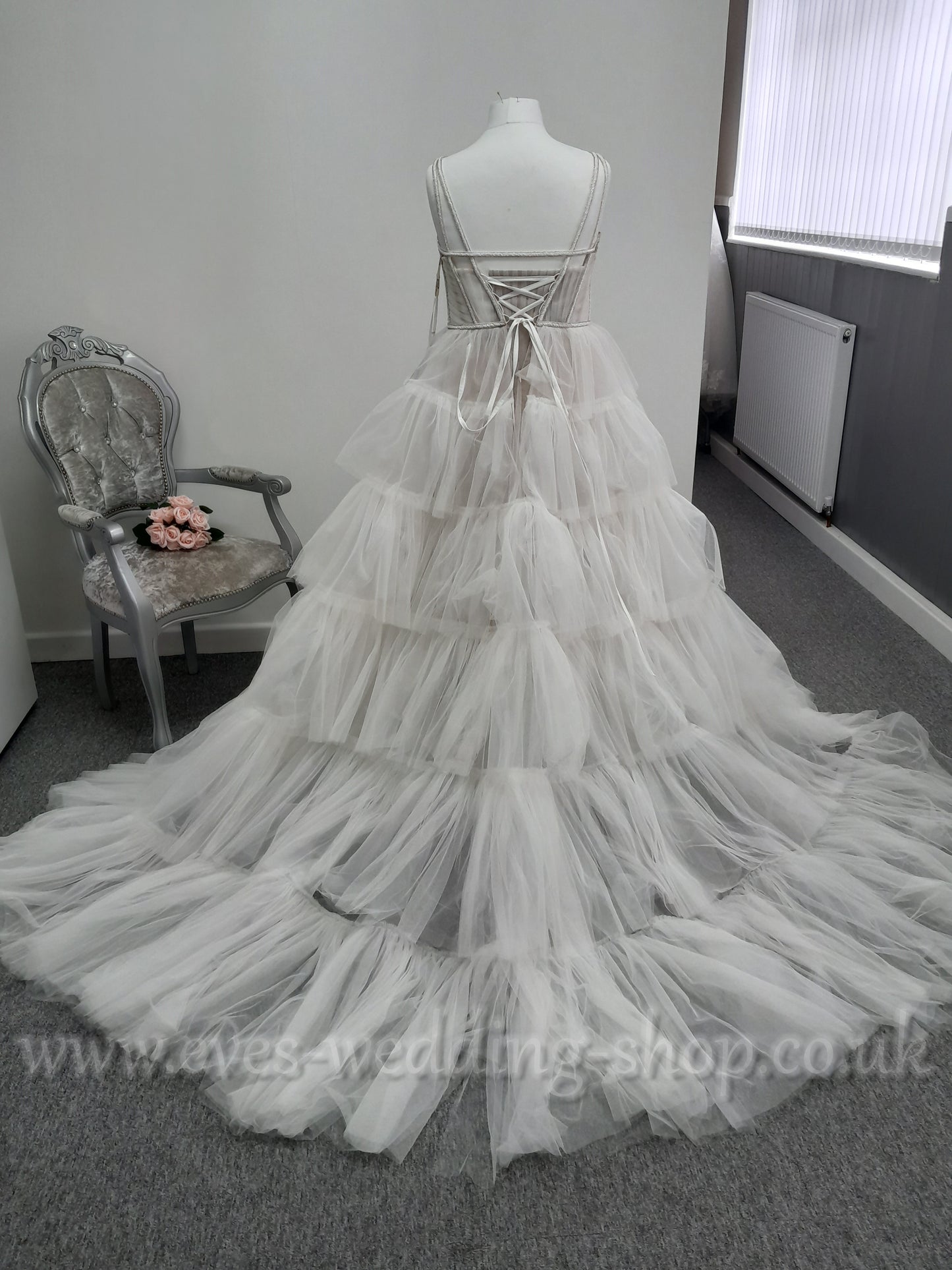Blamo Biamo ''Liam'' ivory /almond wedding dress UK 20