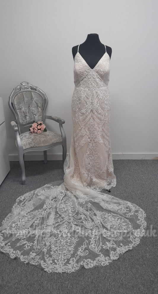 Oleg Cassini ivory / champagne colour wedding dress US 24, UK 26
