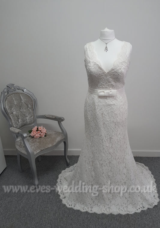 Millie May MG006 ivory lace wedding dress UK18