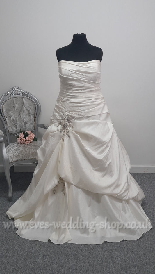 Sonsie 91016 ivory color wedding dress UK 26
