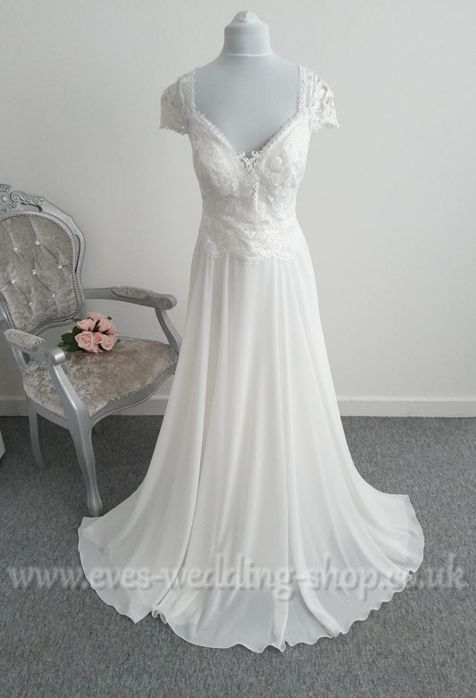 Angela Bianca ivory wedding dress EU 42, UK 14