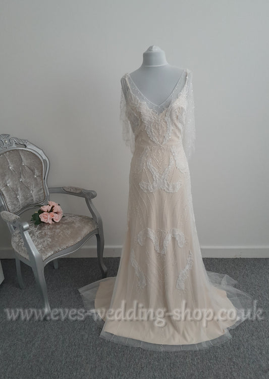 Ellis bridal 18084 ivory almond wedding dress with removable cape UK 14