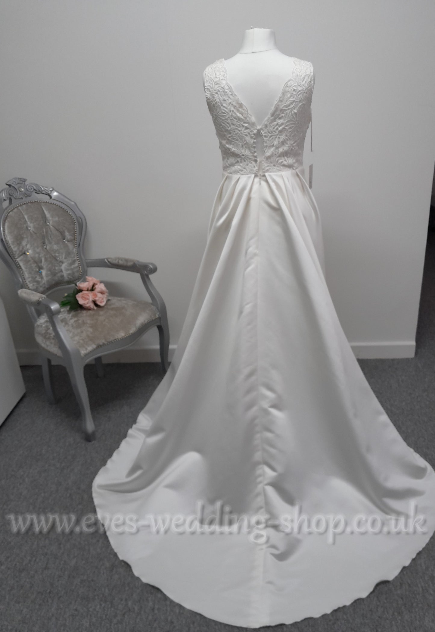 Bianco Evento ''Avalan'' ivory wedding dress EU 42, UK 14