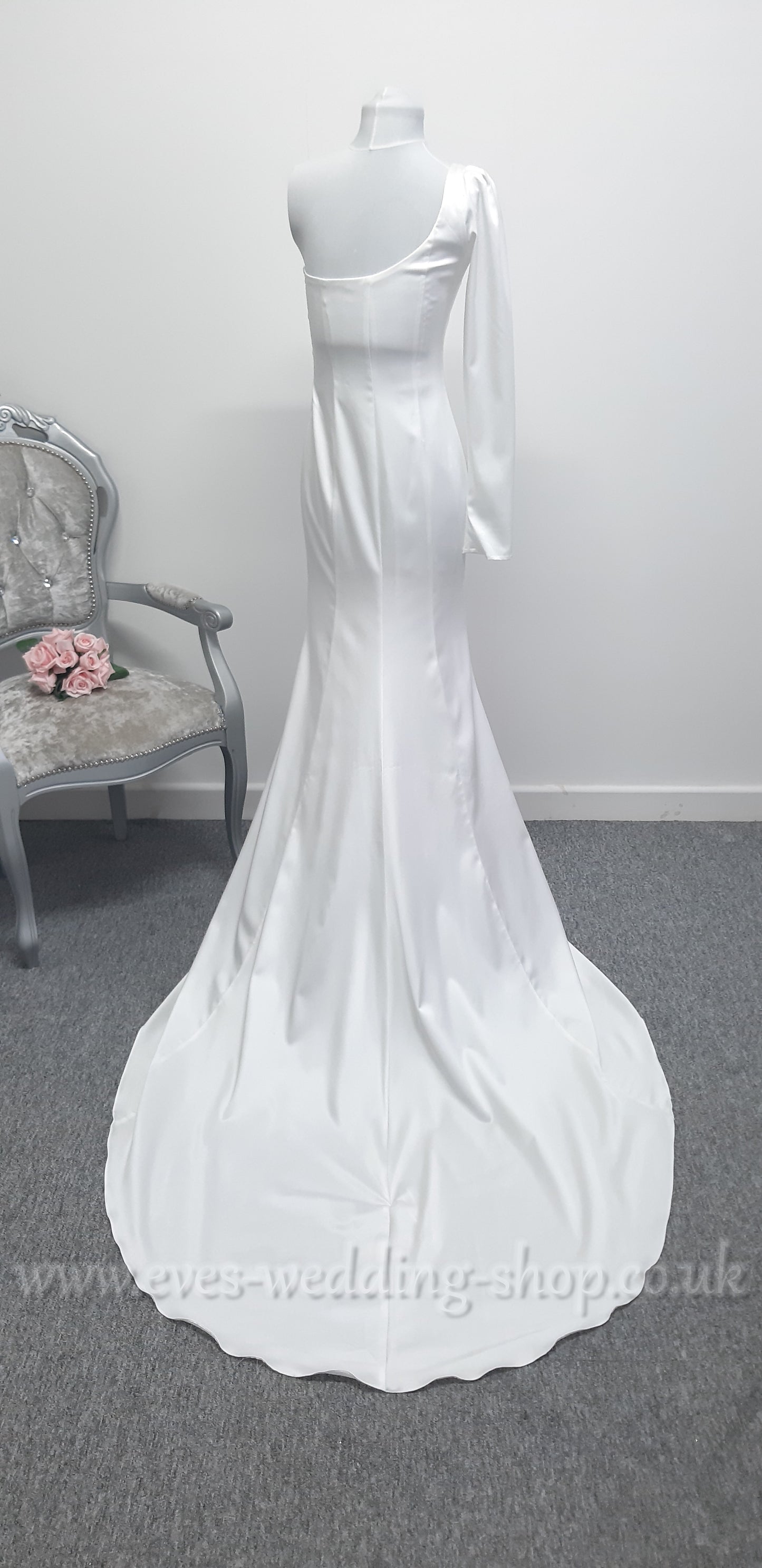 Liri bridal ivory wedding dress with one sleeve EU 40 , UK 10
