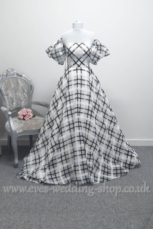 WTOO Rosalind style 11106 Caledonia plaid wedding dress US 2, UK 4 with pockets