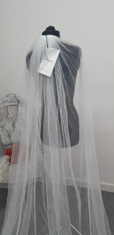 Joyce Jackson "Jakarta" off white Italian wedding veil