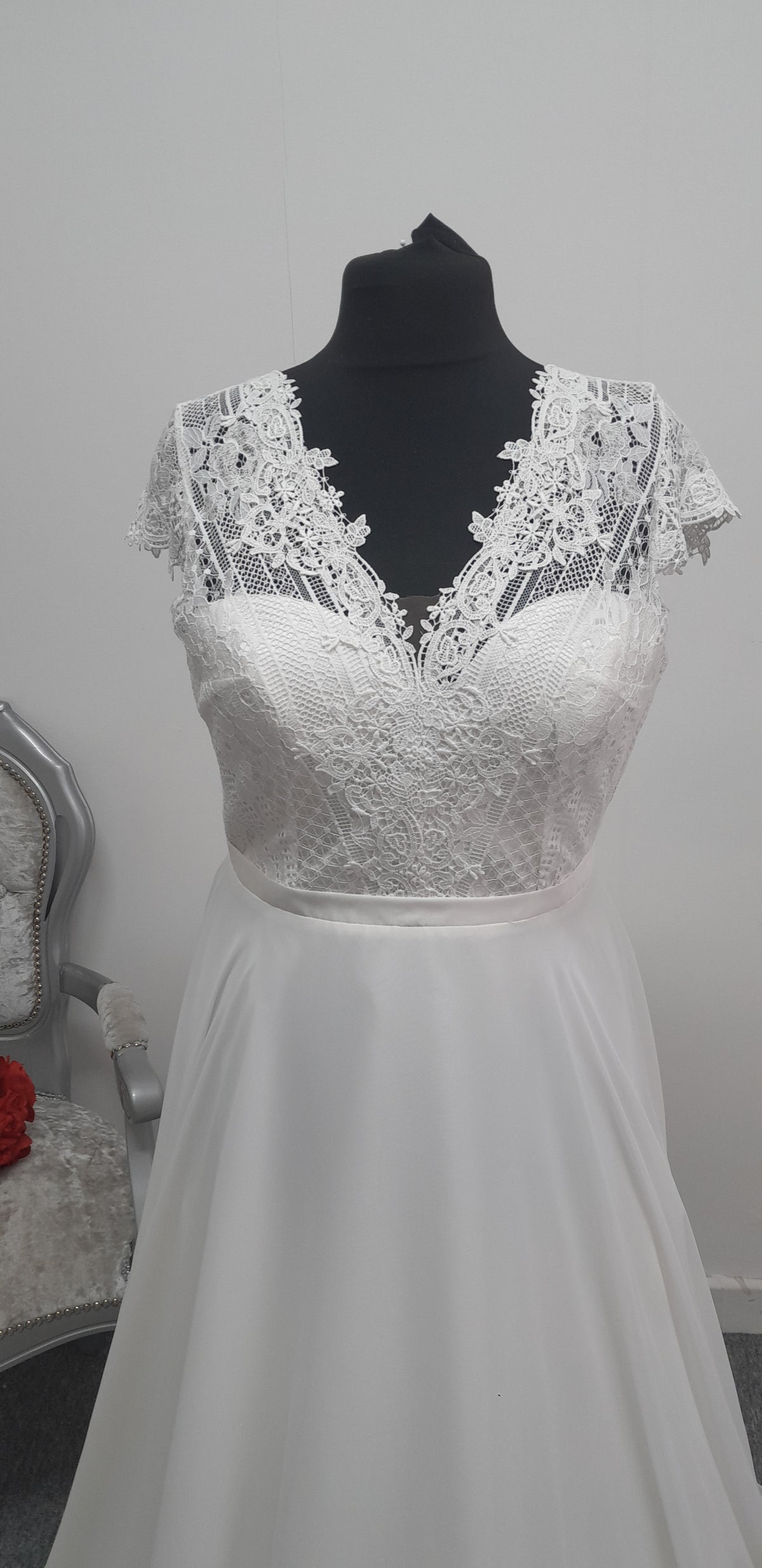 Bianco Evento chiffon wedding dress EU size 44, UK 14