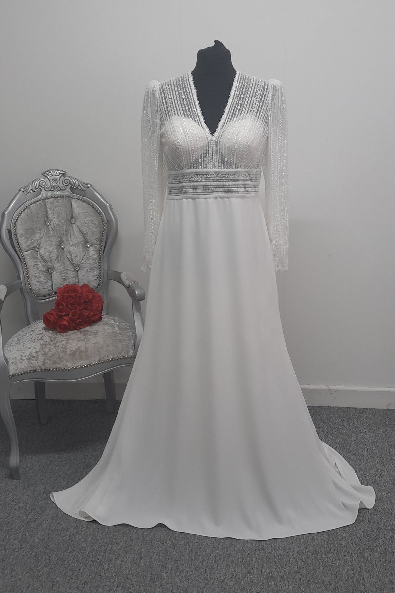 Ivory crepe wedding dress with sleeves UK 20