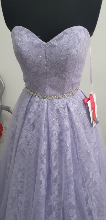 Stunning Lilac Lace Evening & Prom Dress – Size UK 8