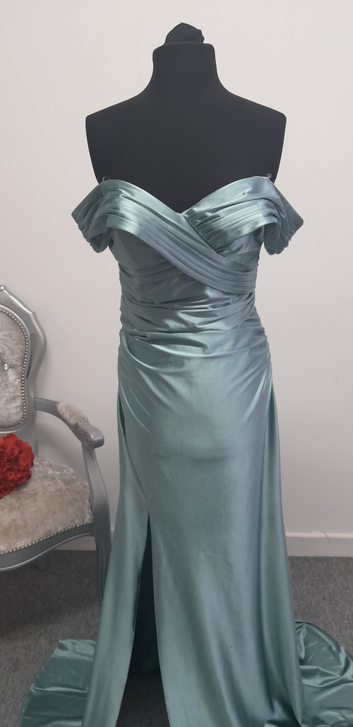 Stunning Metallic Off-Shoulder Evening & Prom Dress – Size UK 10