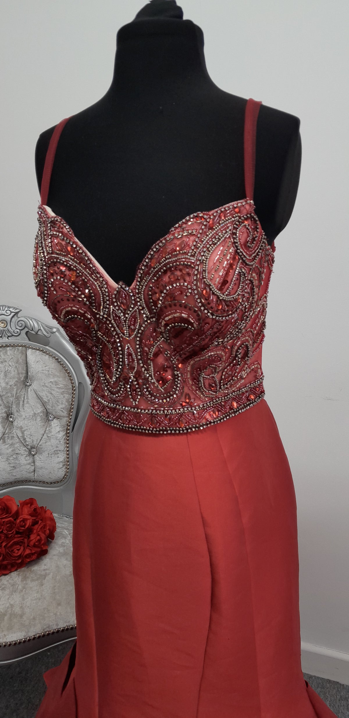 Stunning Red Beaded Ruffled Mermaid Evening & Prom Dress – Size UK 12