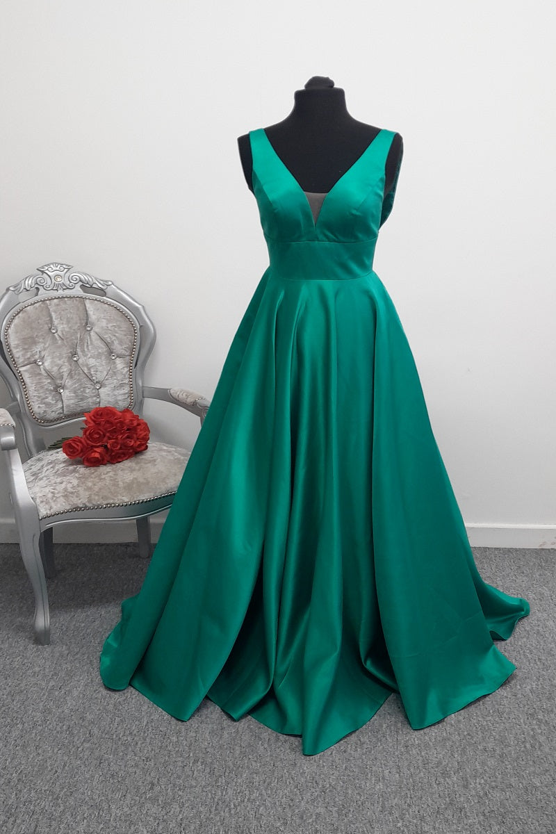 Stunning Green Satin Evening & Prom Dress with pockets – Size UK 6