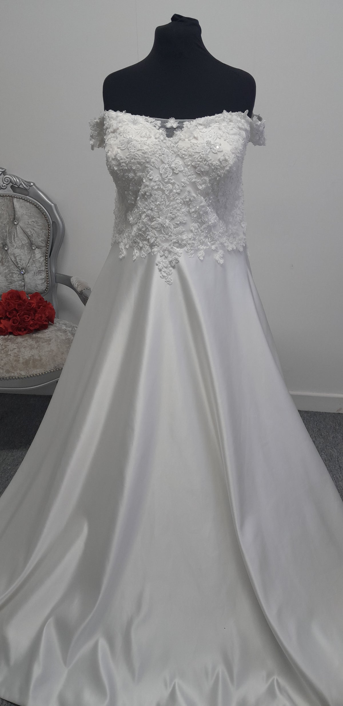 Envy by Phoenix gowns wedding dress UK 24