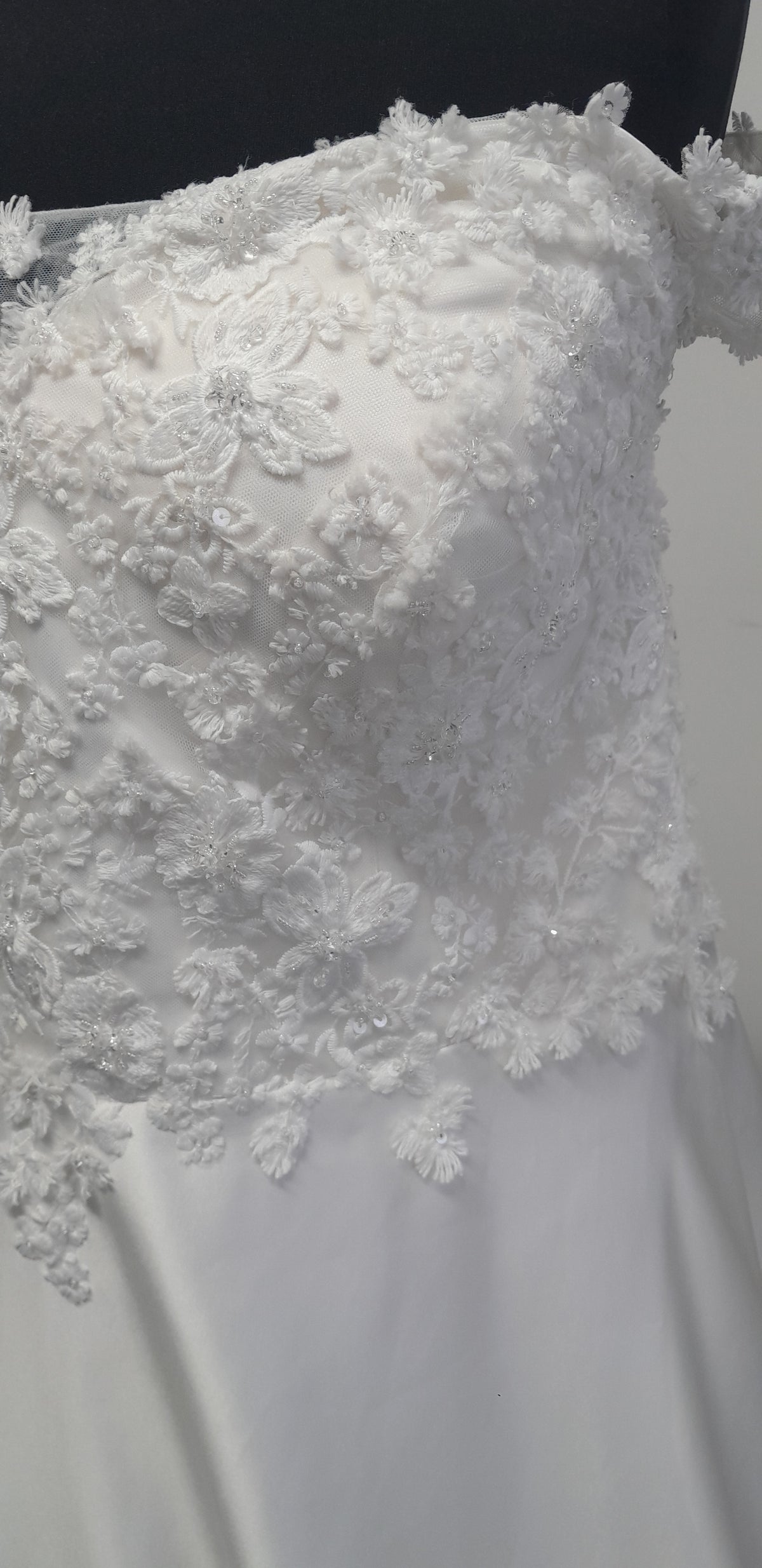 Envy by Phoenix gowns wedding dress UK 24