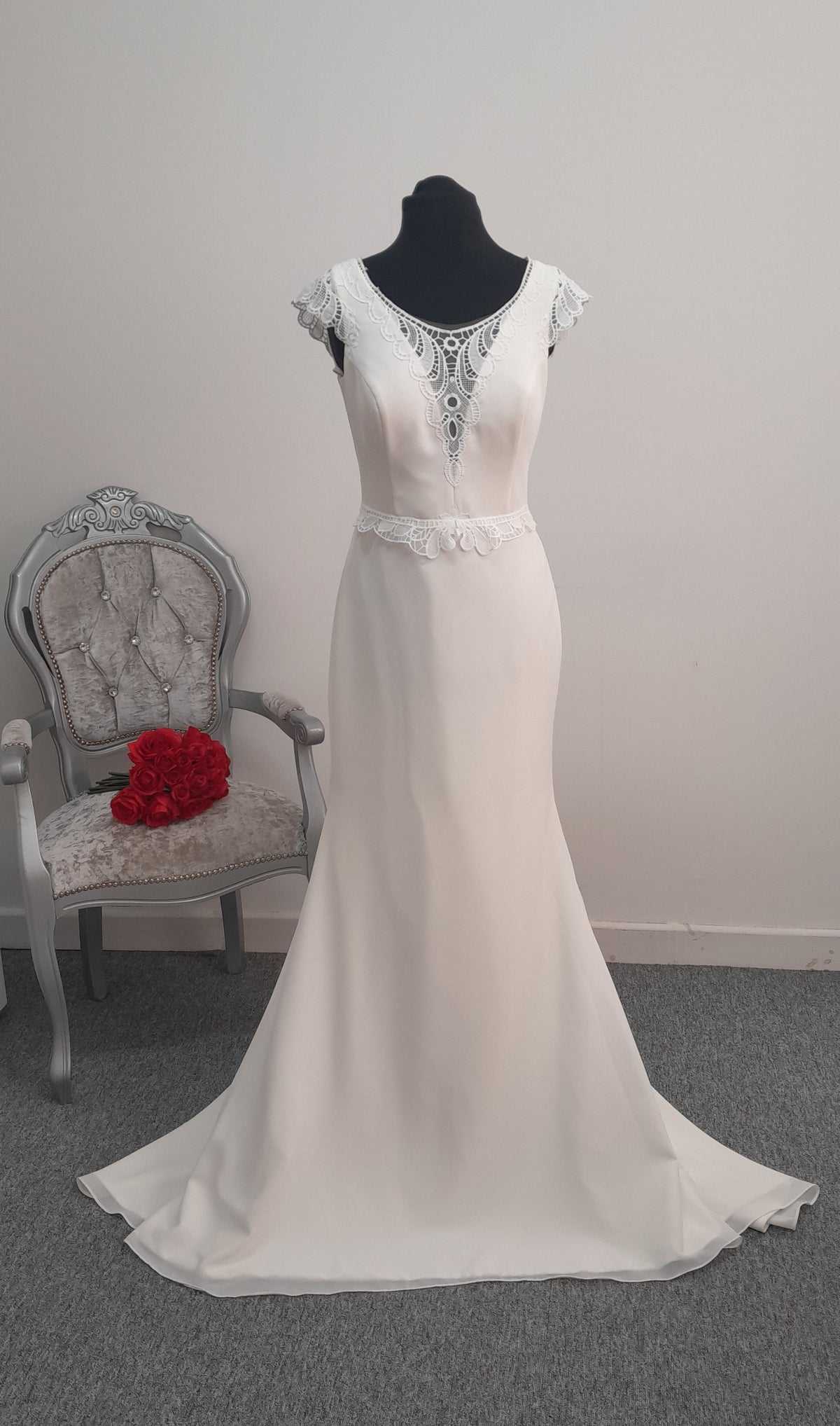 Angela Bianca ivory chiffon wedding dress EU 42, UK 12