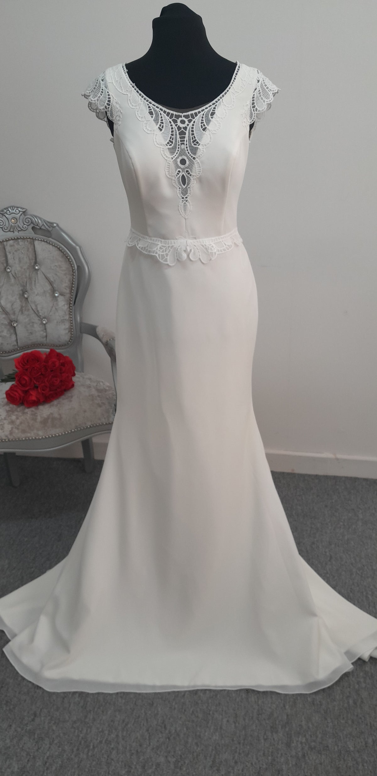 Angela Bianca ivory chiffon wedding dress EU 42, UK 12