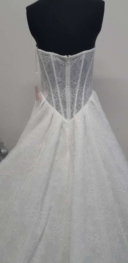 Lana Grace Bridal ivory lace wedding dress UK 10
