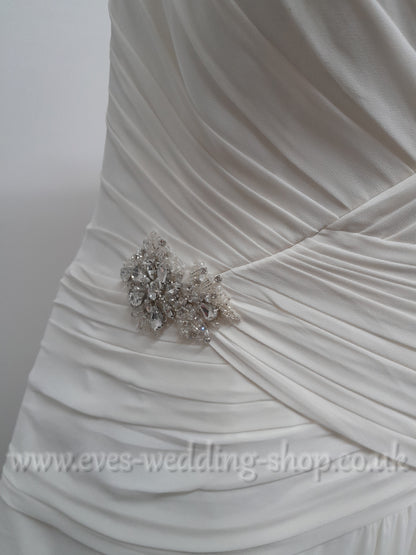 Sonsie ivory V-neck chiffon wedding dress UK 26