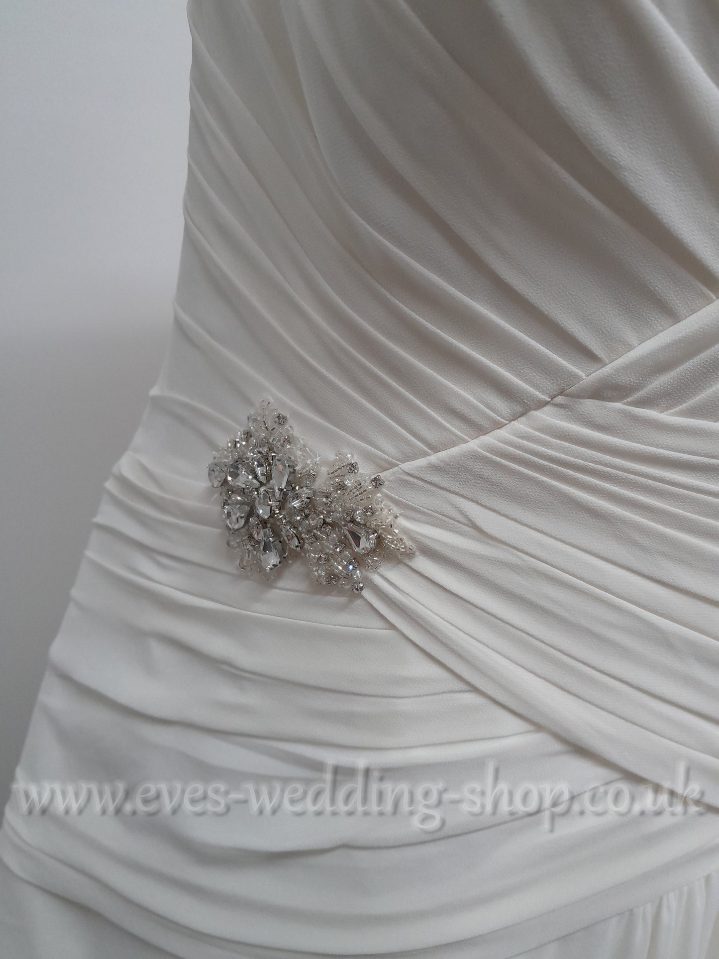 Sonsie ivory V-neck chiffon wedding dress UK 30