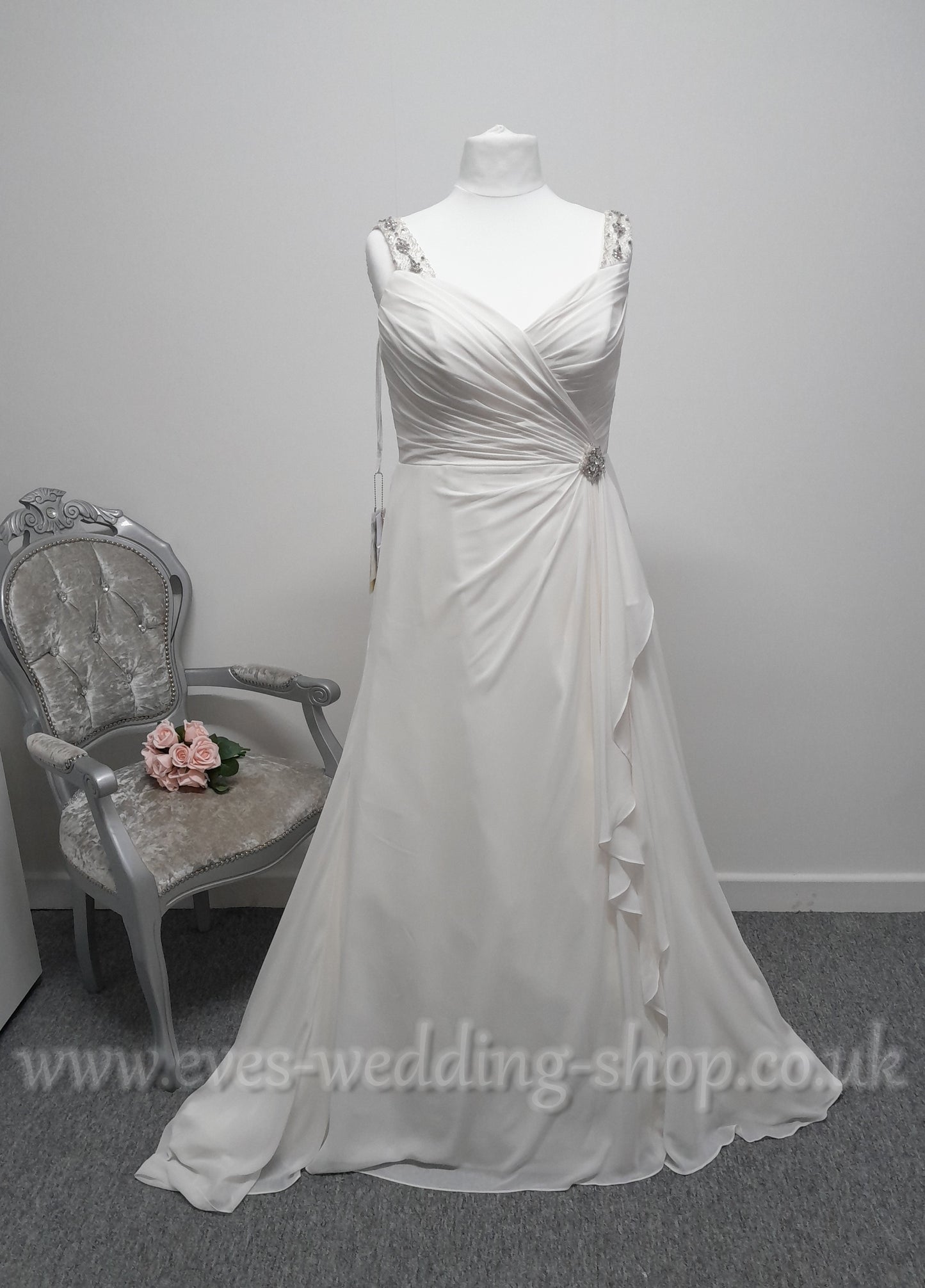 Sonsie ivory chiffon wedding dress UK 18