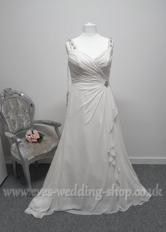 Sonsie ivory chiffon wedding dress UK 18