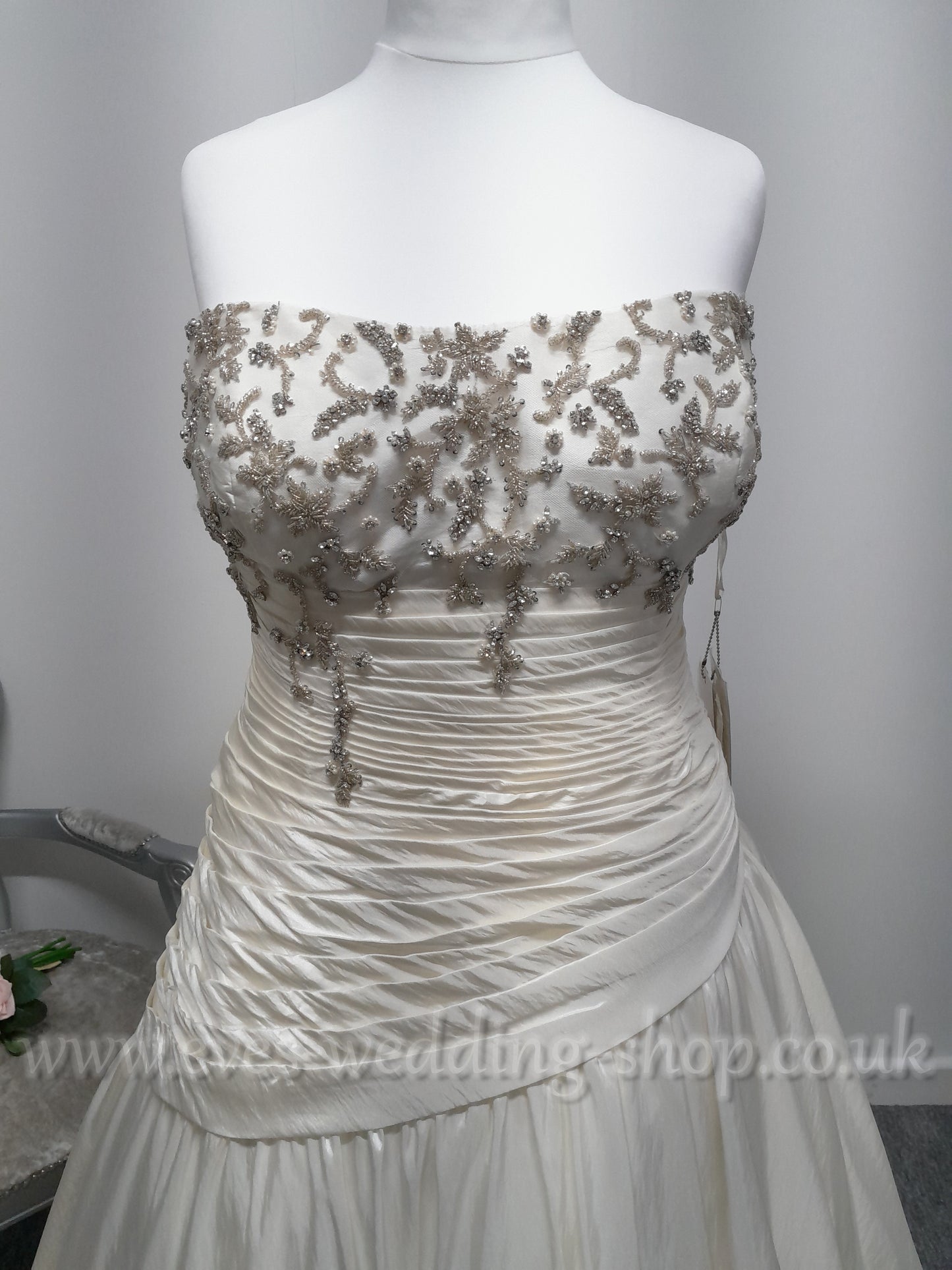 Sonsie SON91017 new ivory wedding dress UK size 26