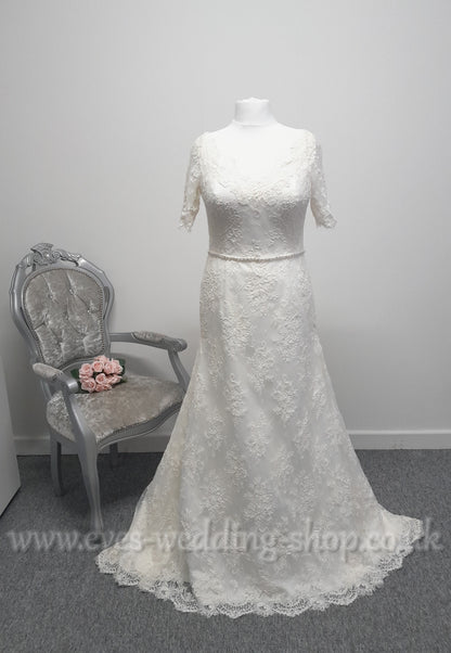 White Rose Graceful WP387 lace warm ivory wedding dress UK 18