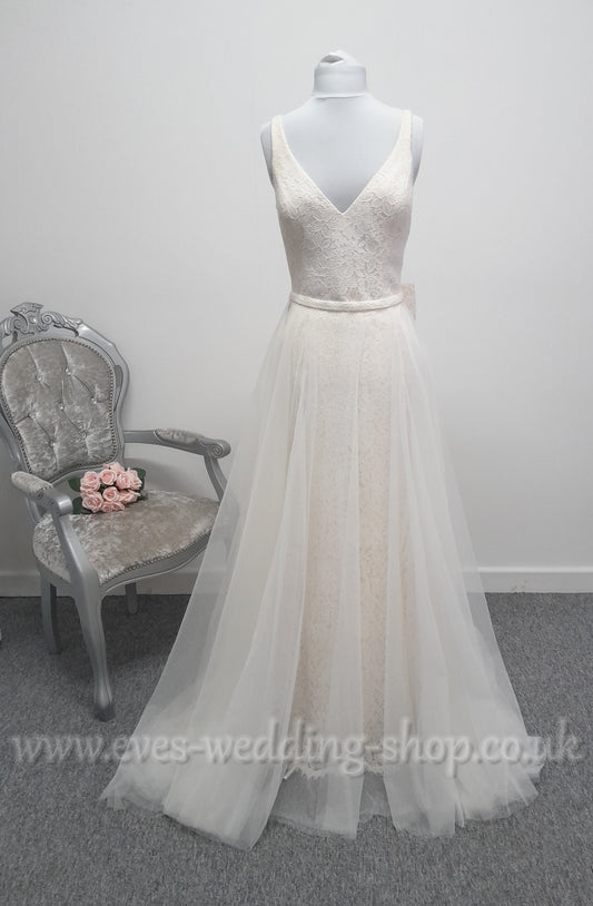 Enzoani  BT18-22 V-Neck fitted ivory/nude wedding dress with overskirt UK 14