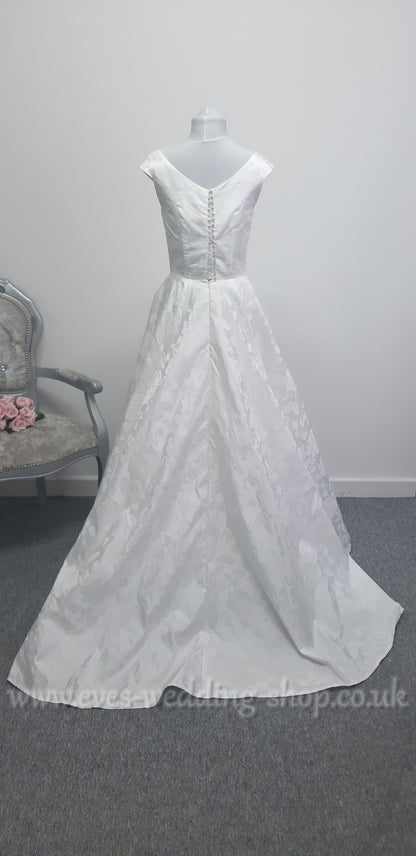 Stunning Elena Ferrara brocade satin ivory wedding dress UK 12