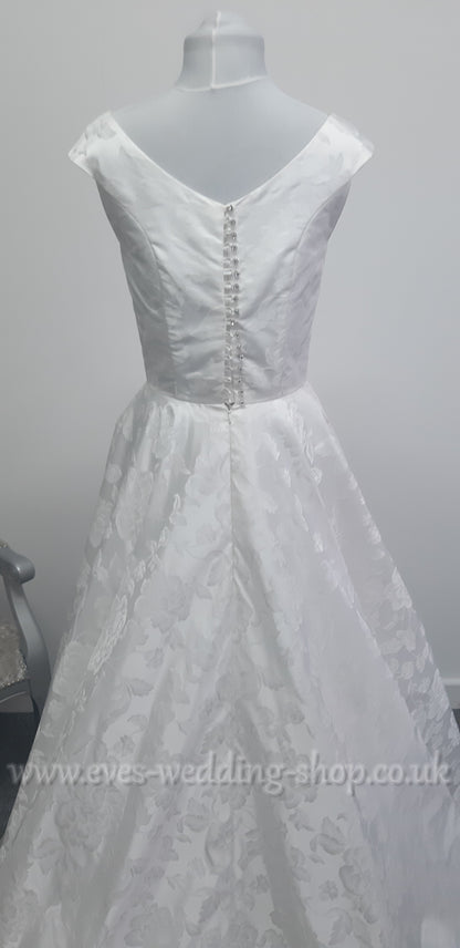 Stunning Elena Ferrara brocade satin ivory wedding dress UK 12
