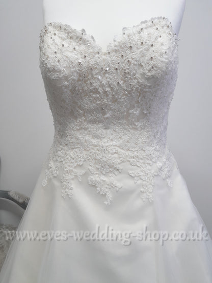Art Couture AC510 ivory wedding dress UK 16