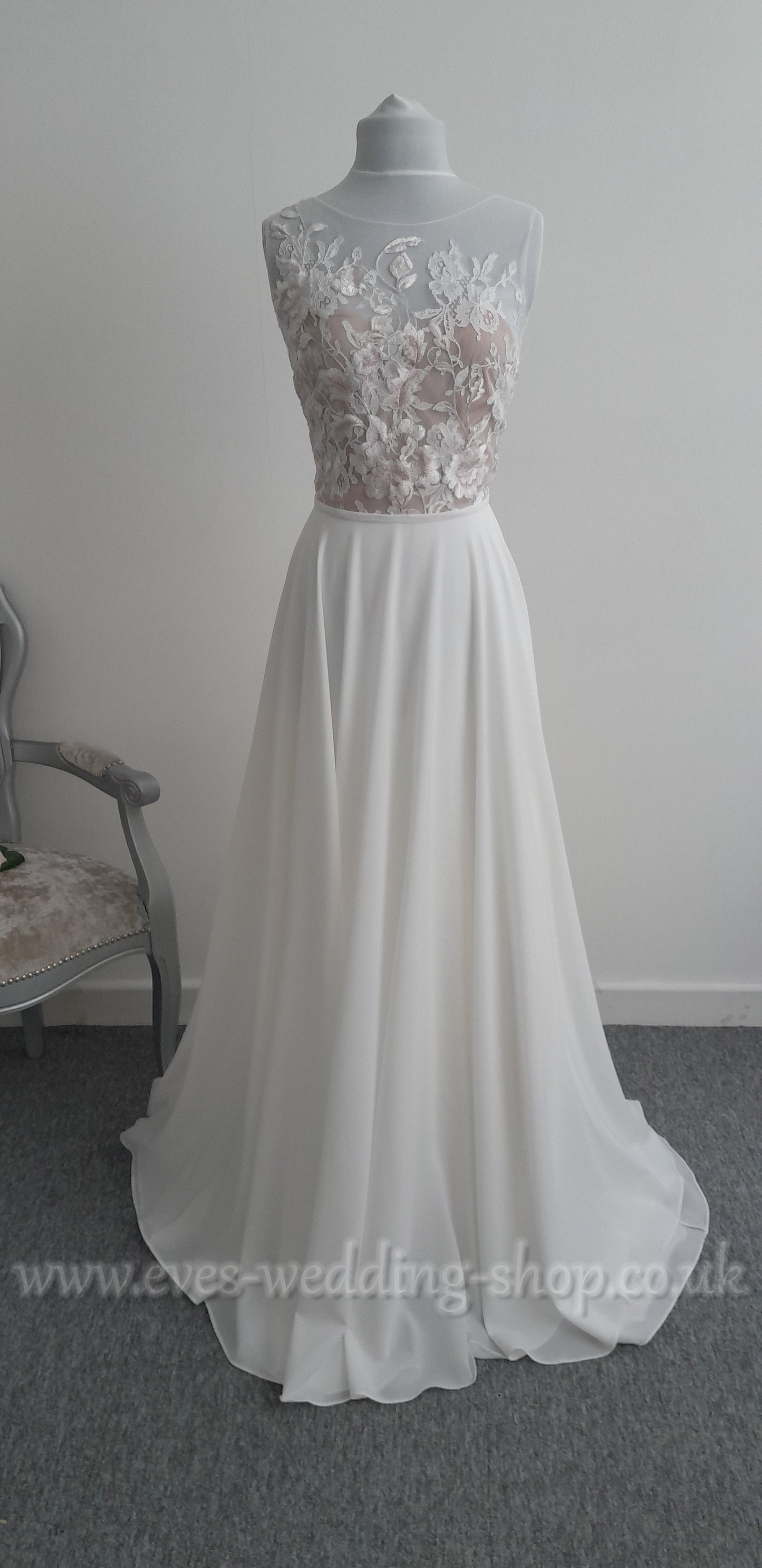 Ivory floral E. Ferrara chiffon wedding dress UK 12