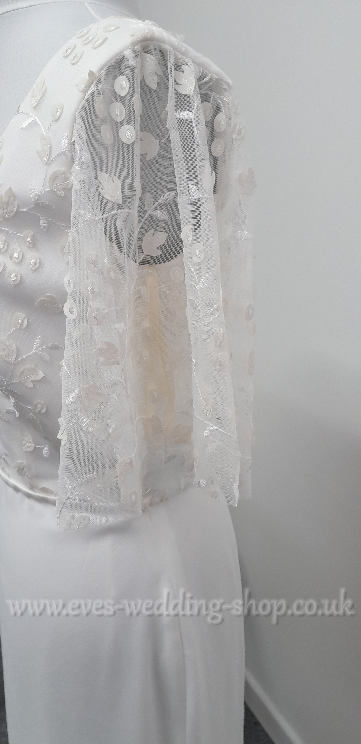 Ivory crepe wedding dress with sleeves UK 12