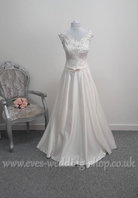 Bianco Evento ''Amelia'' ivory wedding dress UK 12, EU 40