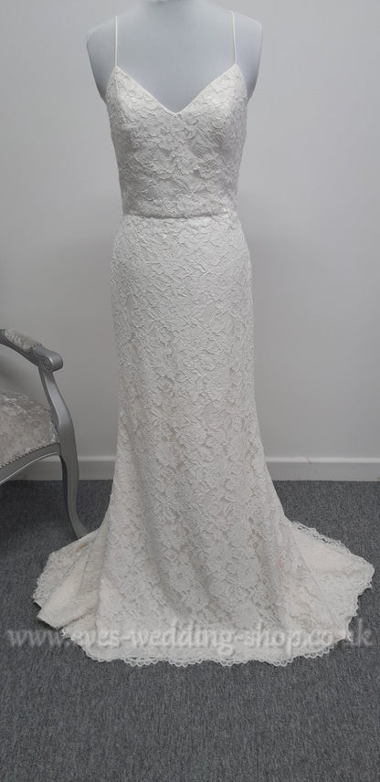 Warm ivory E.Ferrara lace wedding dress UK 12