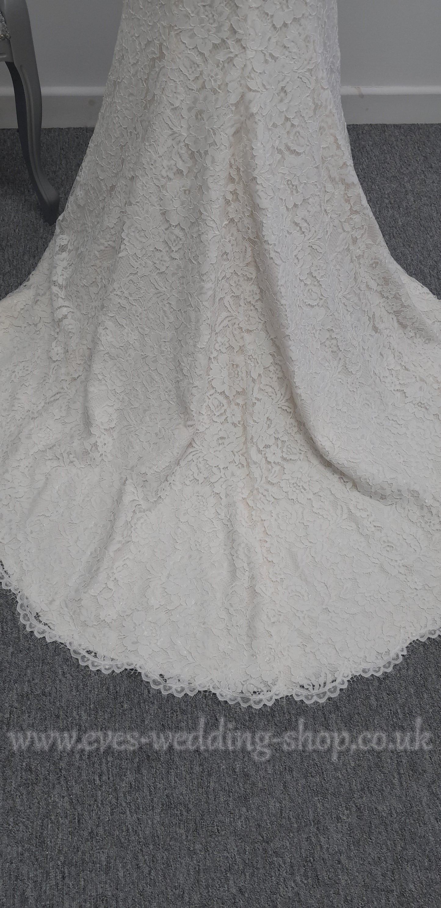 Warm ivory E.Ferrara lace wedding dress UK 12